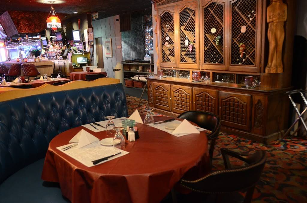 Sky Harbor Steak House | restaurant | 1321 N Park Rd, West Peoria, IL 61604, USA | 3096745532 OR +1 309-674-5532