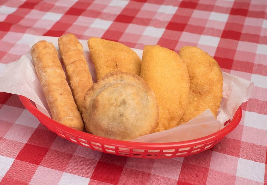 Aroma Latin Cuisine & More | restaurant | 13802 Landstar Blvd #110, Orlando, FL 32824, USA | 4072864779 OR +1 407-286-4779