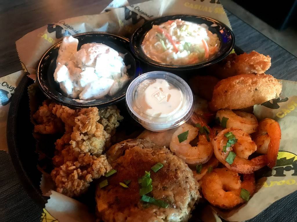 Wharf Casual Seafood EastChase | restaurant | 6945 Eastchase Loop, Montgomery, AL 36117, USA | 3345931850 OR +1 334-593-1850