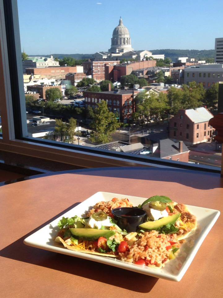 Sapphires Restaurant & Lounge at DoubleTree by Hilton Hotel Jeff | restaurant | 422 Monroe Street - Penthouse Level, Jefferson City, MO 65101, USA | 5736324144 OR +1 573-632-4144