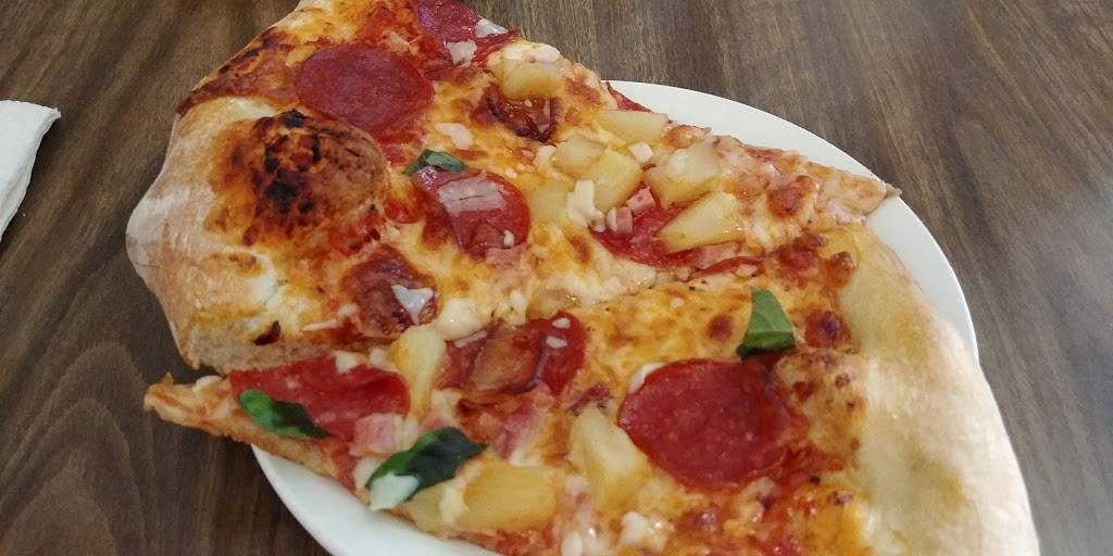 Youngs Point Diner & Pizzeria | restaurant | 403 S Beach Rd, Lakefield, ON K0L 2H0, Canada | 7056528359 OR +1 705-652-8359