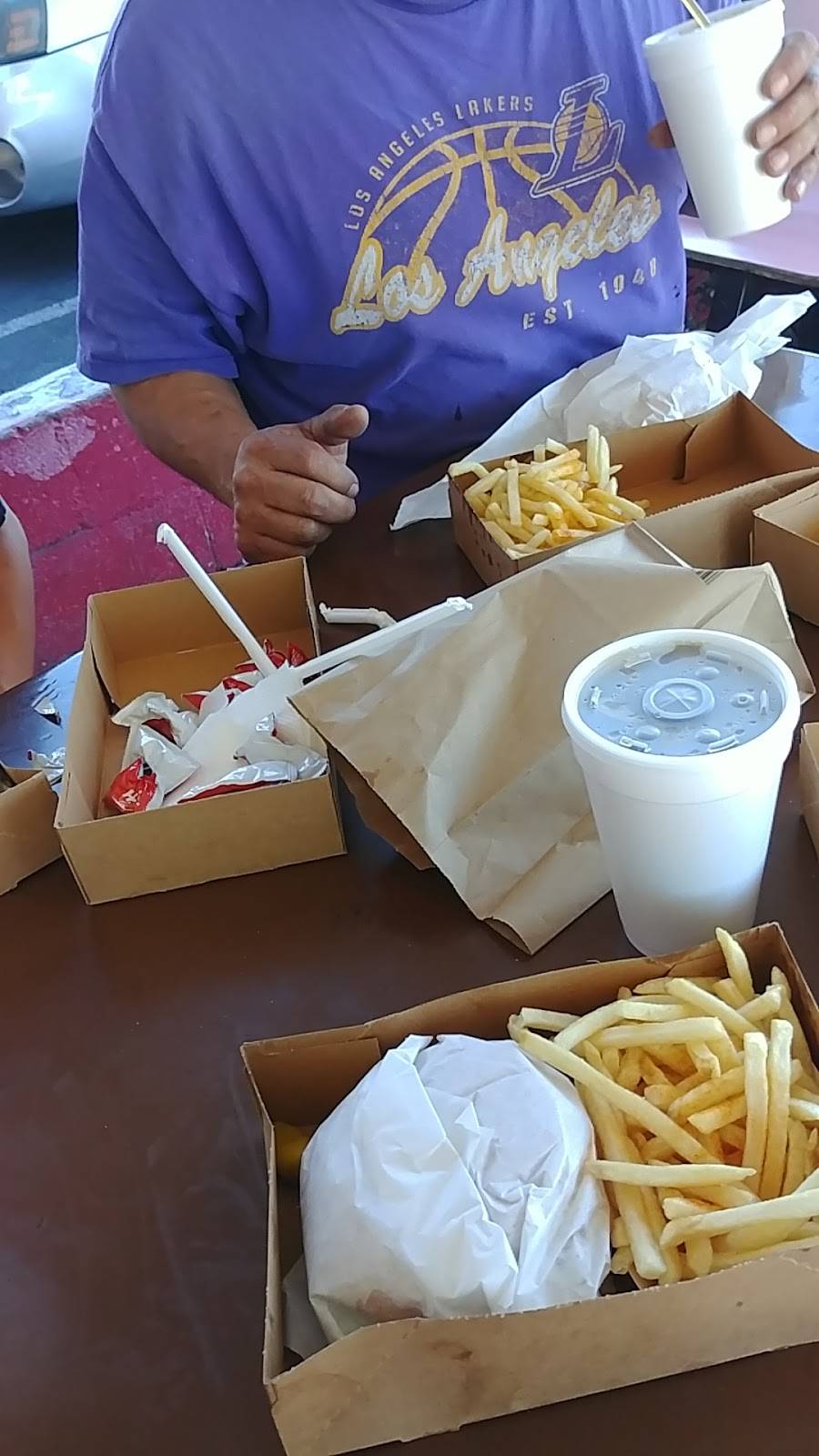 Hungry Harolds | restaurant | 3453 W Slauson Ave, Los Angeles, CA 90043, USA | 3232991817 OR +1 323-299-1817