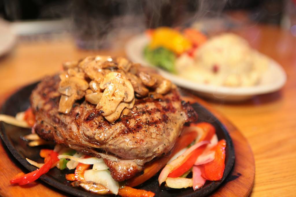 Grand Tavern | restaurant | 3512 Marketplace Cir, Rochester, MI 48309, USA | 2482891350 OR +1 248-289-1350