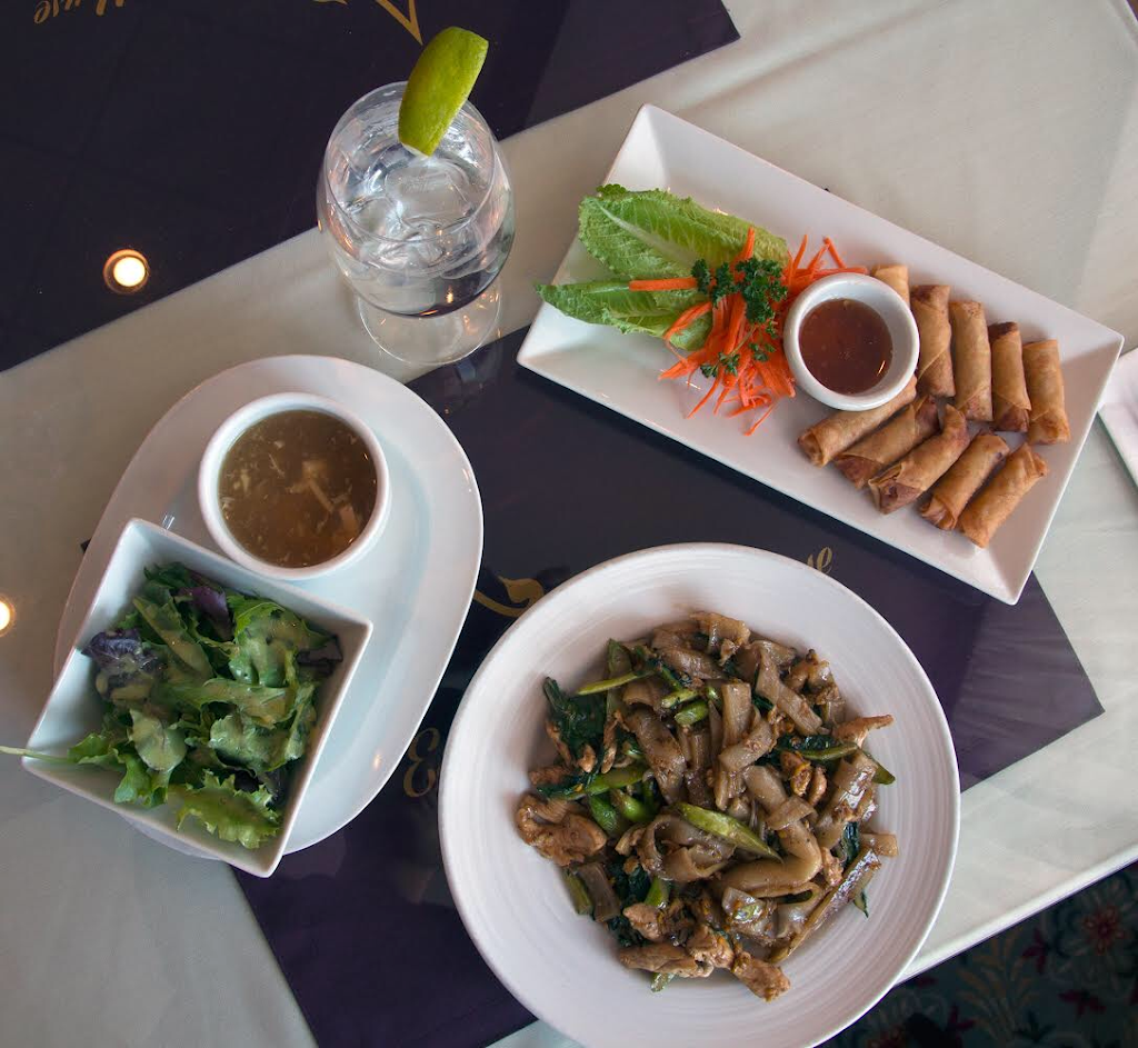 Thai Esan & Noodle House | restaurant | Suite 109, 3266, 9820 Huebner Rd, San Antonio, TX 78240, USA | 2108770888 OR +1 210-877-0888