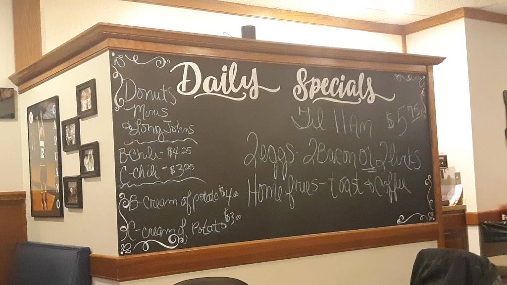 The Cafe At Micheal Ds | restaurant | 1407 Whipple Ave NW, Canton, OH 44708, USA | 3309564385 OR +1 330-956-4385