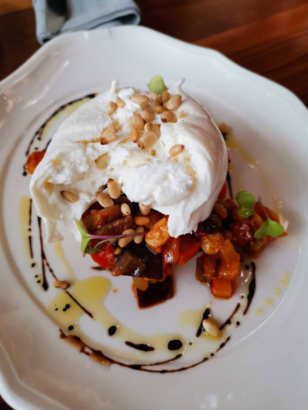 LOCALE AURORA Restaurant & Bar | restaurant | 14845 Yonge St, Aurora, ON L4G 1N1, Canada | 9055034800 OR +1 905-503-4800