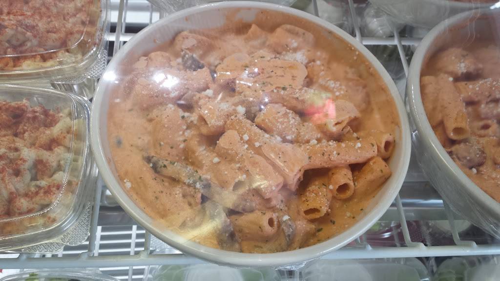 Francos Pizza & Italian Deli | restaurant | 411 Trenton Rd, Utica, NY 13502, USA | 3157246232 OR +1 315-724-6232