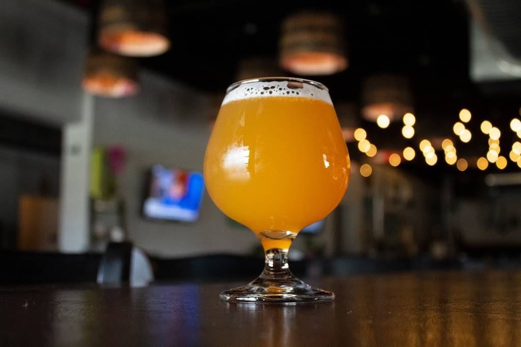 Crazy Uncle Mikes | restaurant | 6450 N Federal Hwy, Boca Raton, FL 33487, USA | 5619312889 OR +1 561-931-2889