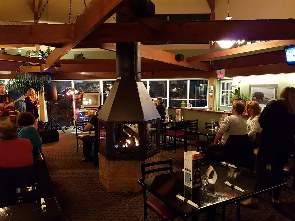 Harbour House Grill | restaurant | 727 Harbour St, Lefroy, ON L0L 1W0, Canada | 7054563663 OR +1 705-456-3663