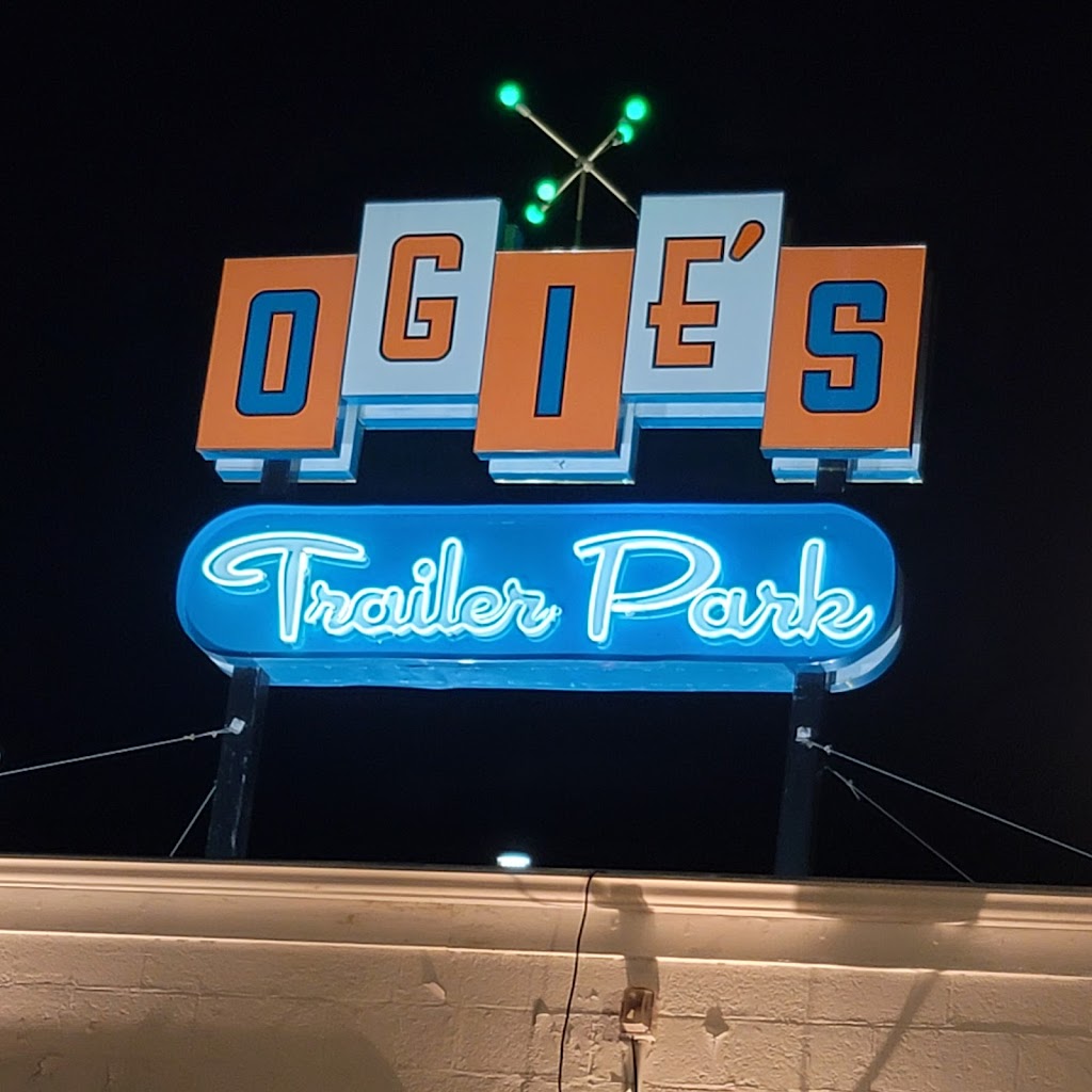 Ogies Trailer Park | restaurant | 1155 Westminster St, Providence, RI 02909, USA | 4013838200 OR +1 401-383-8200
