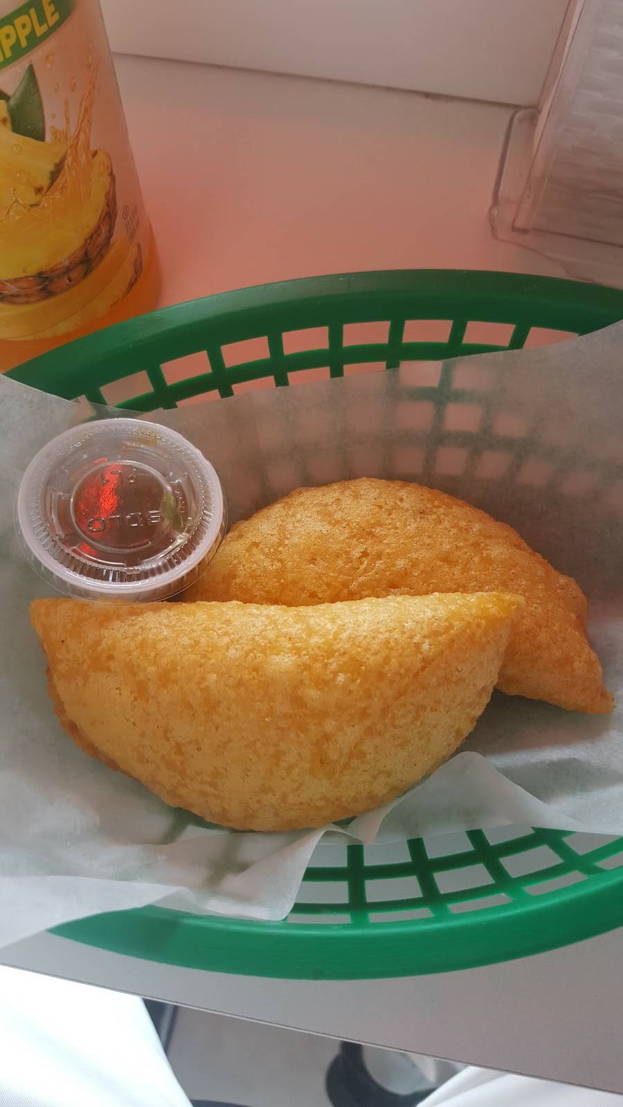 Cafe el Colombiano | bakery | 3118 River Ave, Camden, NJ 08105, USA | 8563428075 OR +1 856-342-8075