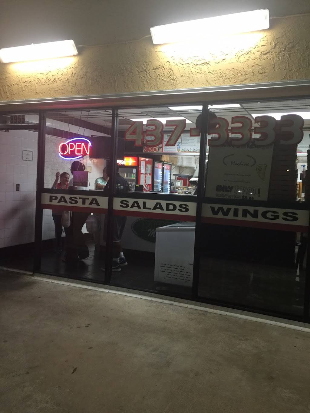 Pizza Machine | restaurant | 8955 Taft St, Pembroke Pines, FL 33024, USA | 9544373333 OR +1 954-437-3333