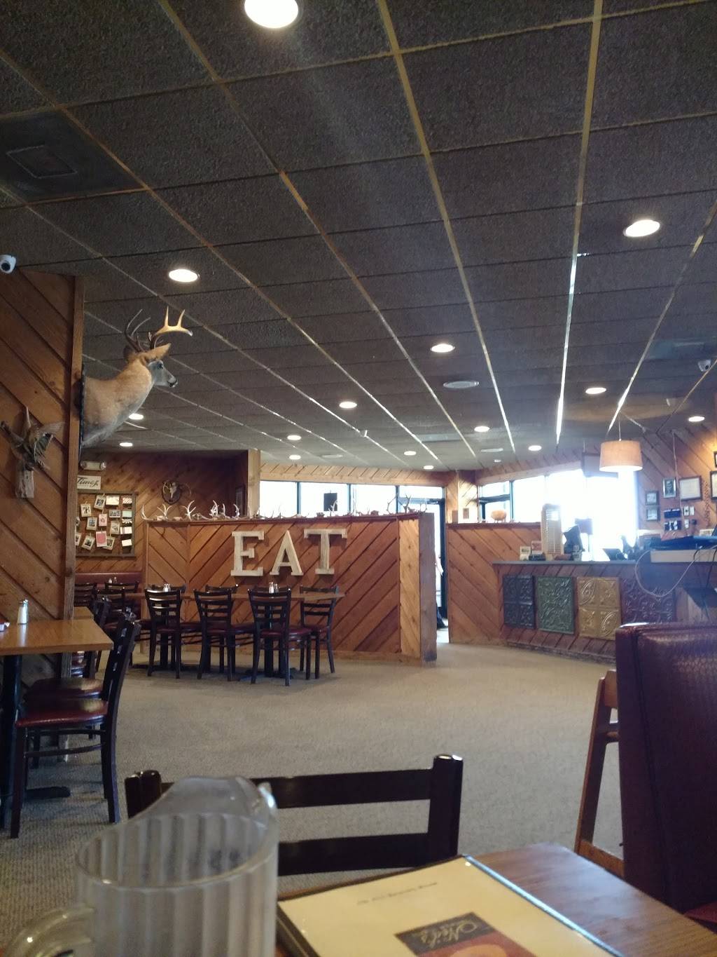 Neils Barbeque & Grill | restaurant | 470 Mall Blvd A, Dyersburg, TN 38024, USA | 7312852628 OR +1 731-285-2628