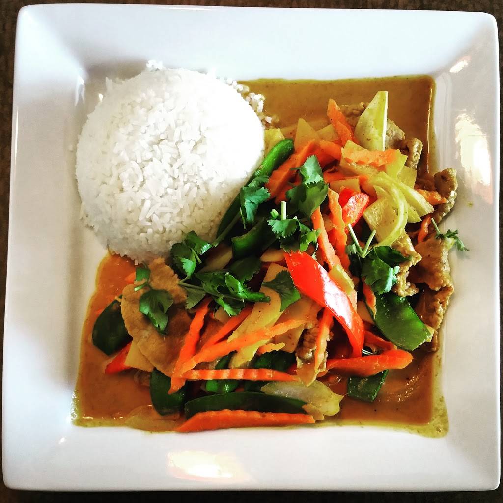 Ipho Noodle House | restaurant | 3005 W Lake Mary Blvd Ste 108, Lake Mary, FL 32746, USA | 3213634713 OR +1 321-363-4713