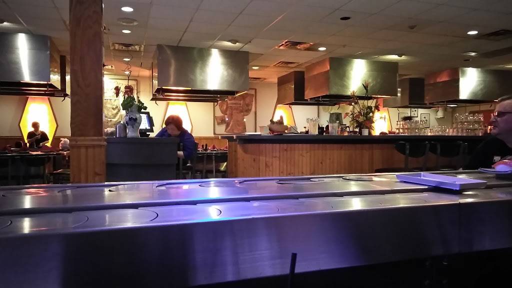 Yue Sun Restaurant | restaurant | 357 Georgetown Square, Wood Dale, IL 60191, USA | 6305952288 OR +1 630-595-2288