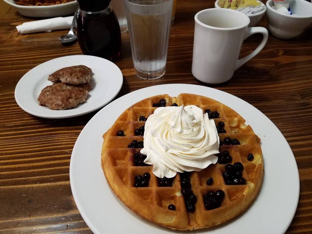 Pegtown Station | restaurant | 8654 S Maple City Rd, Maple City, MI 49664, USA | 2312286692 OR +1 231-228-6692