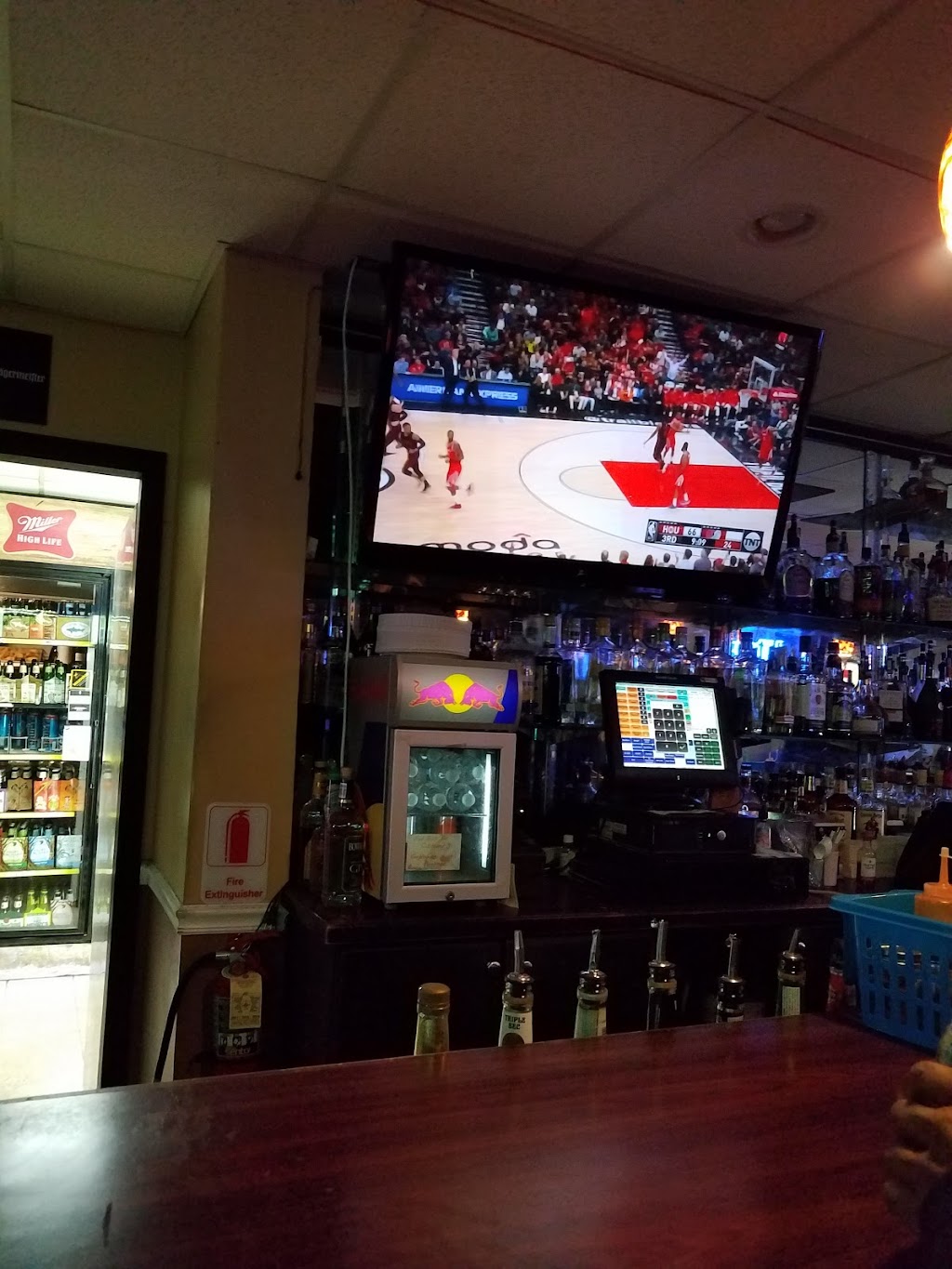 The Hub Sports Bar And Grill | restaurant | 6001 Belair Rd, Baltimore, MD 21206, USA | 4103253450 OR +1 410-325-3450