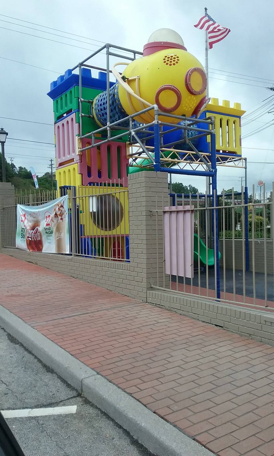 McDonalds | cafe | 223 TN-68, Sweetwater, TN 37874, USA | 4233379773 OR +1 423-337-9773