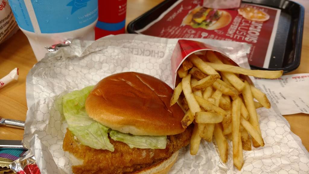 Wendys | restaurant | 4901 W North Ave, Chicago, IL 60639, USA | 7734897270 OR +1 773-489-7270