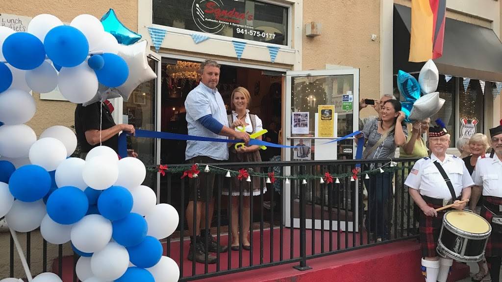 Sandras Restaurant | restaurant | 111 W Olympia Ave, Punta Gorda, FL 33950, USA | 9415750177 OR +1 941-575-0177