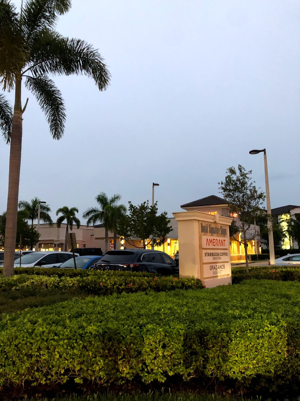 Starbucks | cafe | 11429 NW 41st St, Doral, FL 33178, USA | 3054189739 OR +1 305-418-9739