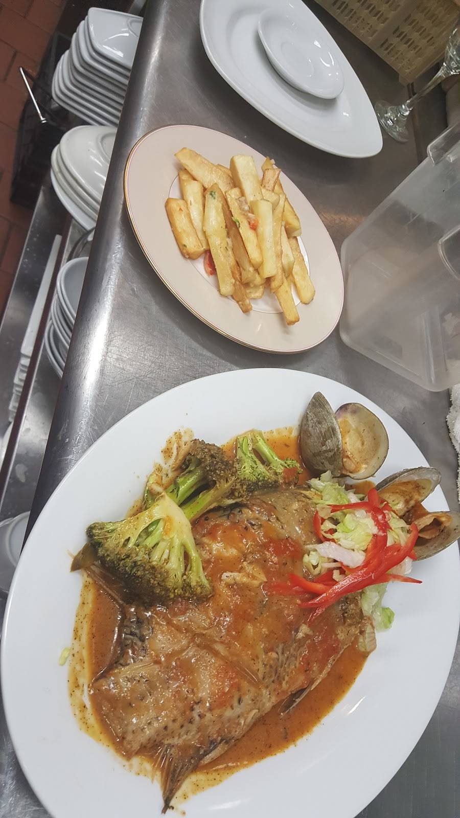 Humbertos Rice And Beans | restaurant | 1318 St Nicholas Ave, New York, NY 10033, USA | 2129231318 OR +1 212-923-1318