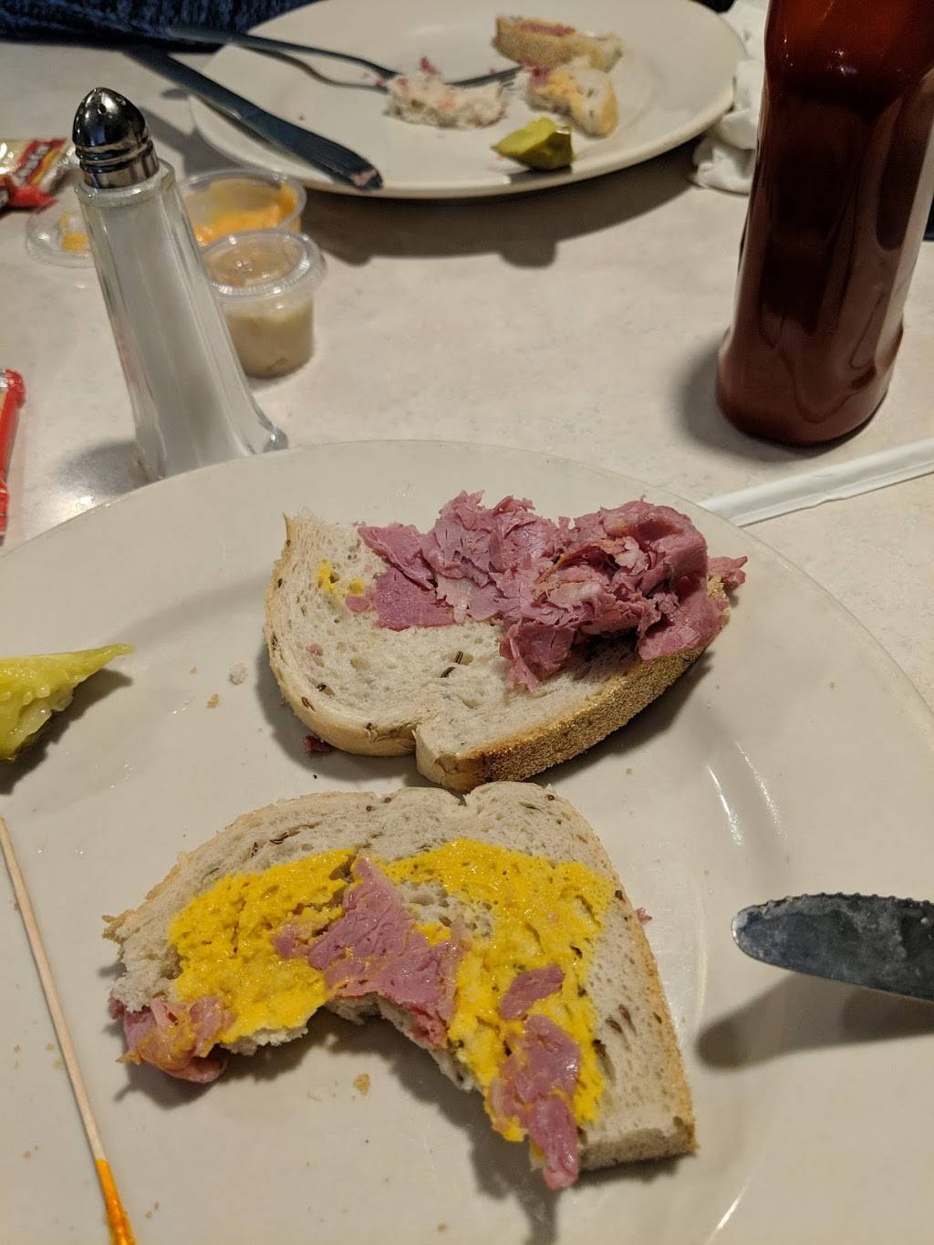 Rubins Deli & Restaurant | restaurant | 616 Leona St, Elyria, OH 44035, USA | 4403243666 OR +1 440-324-3666