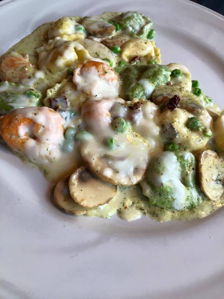 Little Angelos | restaurant | 8000 Bell Oaks Dr, Newburgh, IN 47630, USA | 8128538364 OR +1 812-853-8364