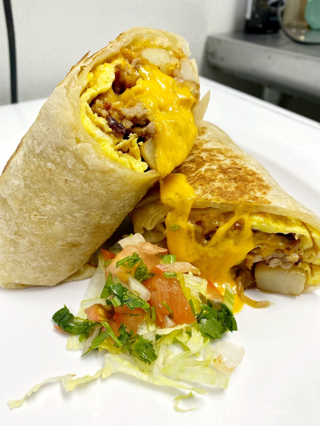 Chikiliquis Taco Stand | restaurant | 2753 E Broadway Rd A112, Mesa, AZ 85204, USA | 4806646020 OR +1 480-664-6020