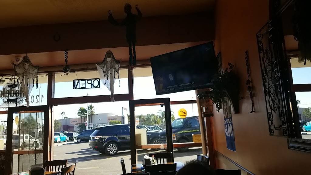 La Veros Mexican Food & Beer | restaurant | 1205 Saviers Rd, Oxnard, CA 93033, USA | 8053856394 OR +1 805-385-6394