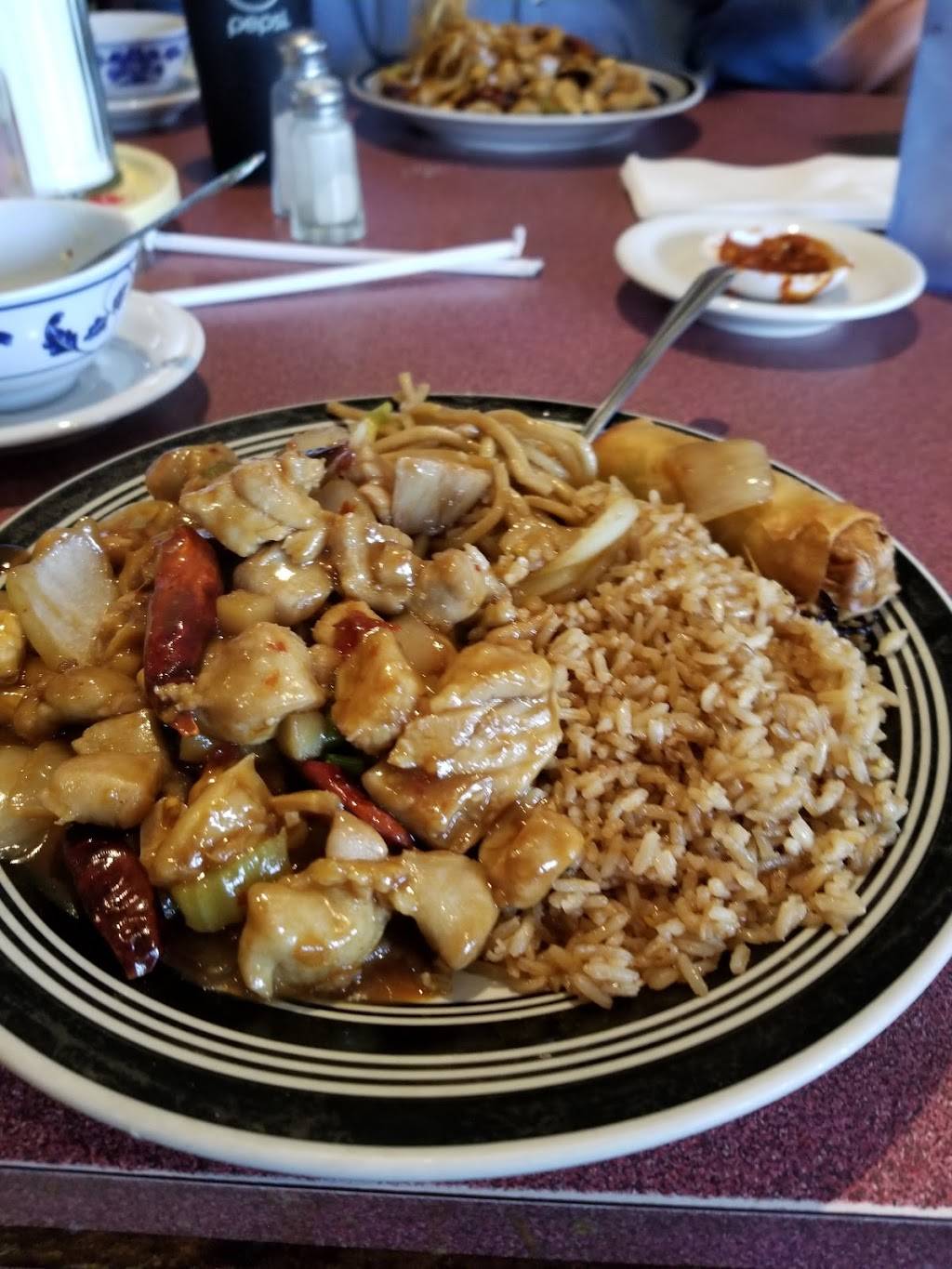Lams Chinese Restaurant | restaurant | 2512 University Ave, Bakersfield, CA 93306, USA | 6618717455 OR +1 661-871-7455