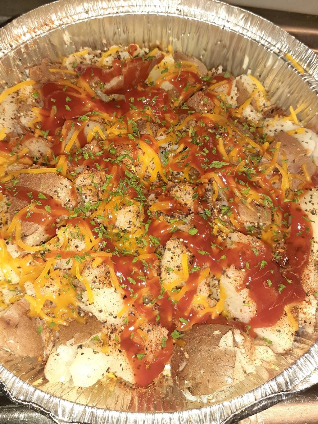 Le truck...tha truck | restaurant | 818 W Allegheny Ave, Philadelphia, PA 19133, USA | 2152284692 OR +1 215-228-4692