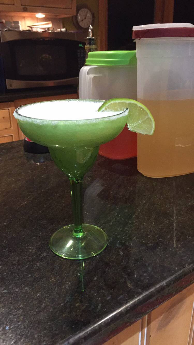 Nineteenth Hole Restaurant | restaurant | 650 Brooklawn Ave, Bridgeport, CT 06604, USA | 2033335752 OR +1 203-333-5752