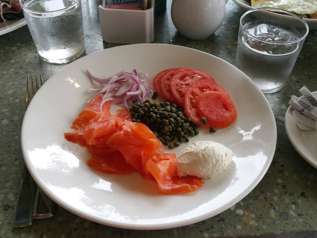 Terrazza | restaurant | 1910 Ocean Way, Santa Monica, CA 90405, USA | 3105815533 OR +1 310-581-5533