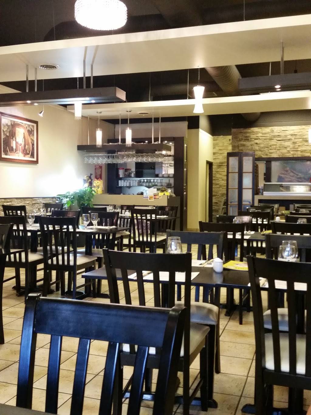 Ho Ho Cuisine Chinoise | restaurant | 150 Boul Jean-Leman #300, Candiac, QC J5R 4K1, Canada | 4504448588 OR +1 450-444-8588