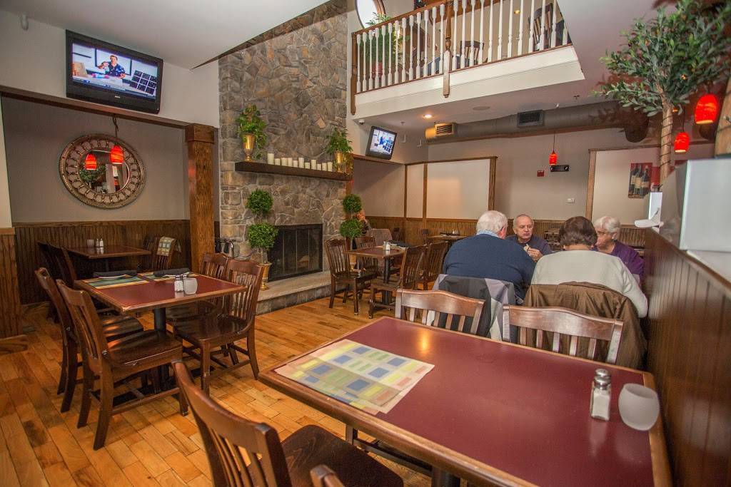 La Familia Restaurant | restaurant | 431 Winthrop St, Taunton, MA 02780, USA | 5088238664 OR +1 508-823-8664