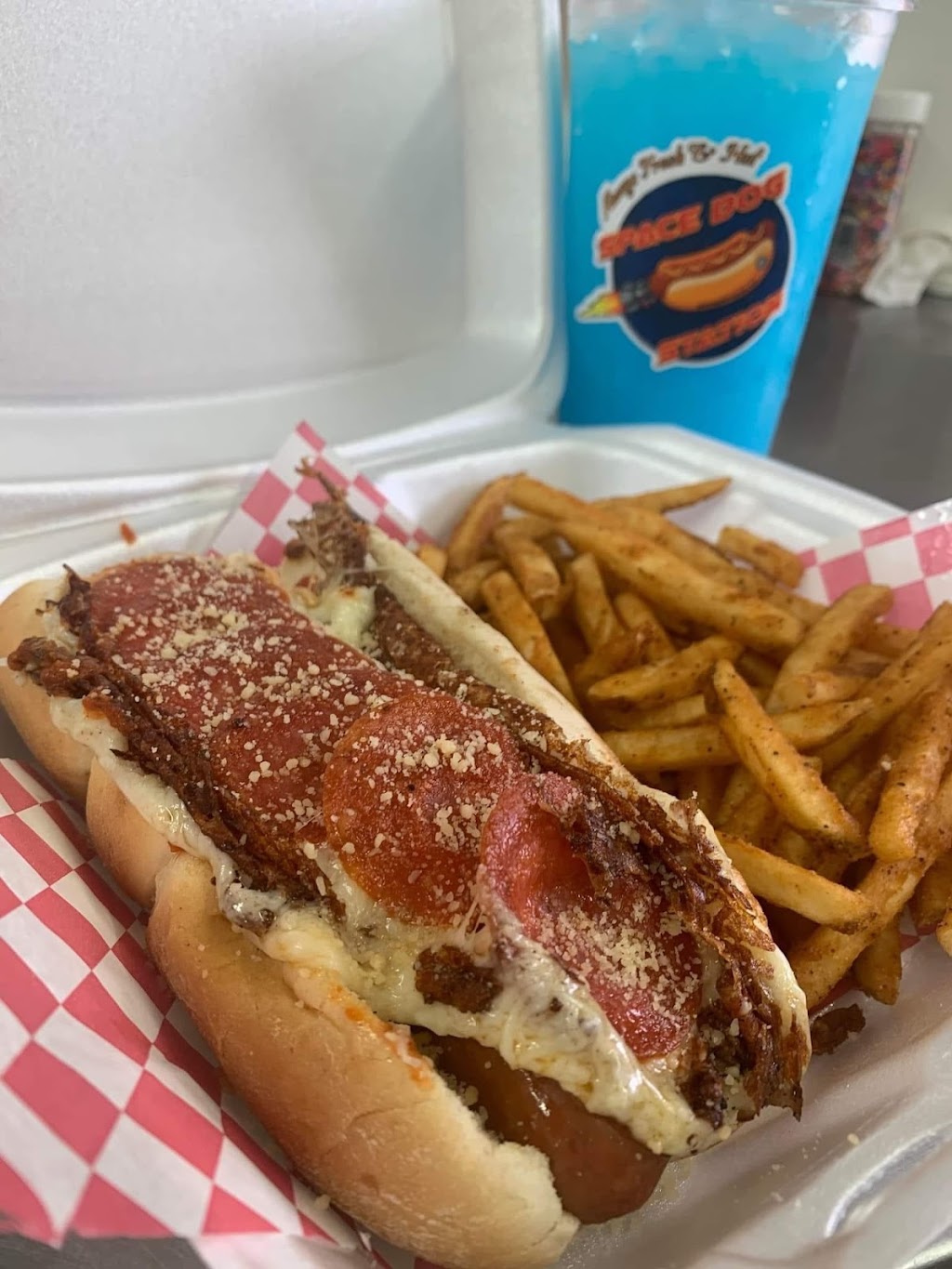 Space Dog Station | restaurant | 605 E 14th St, Brownsville, TX 78520, USA | 9564799880 OR +1 956-479-9880