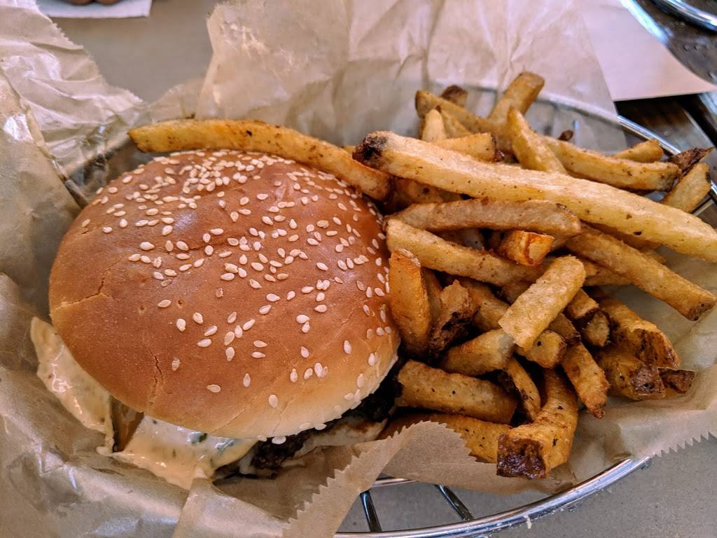 Farm Burger | restaurant | 5170 Town Center Blvd Suite 410, Peachtree Corners, GA 30092, USA | 6786916222 OR +1 678-691-6222