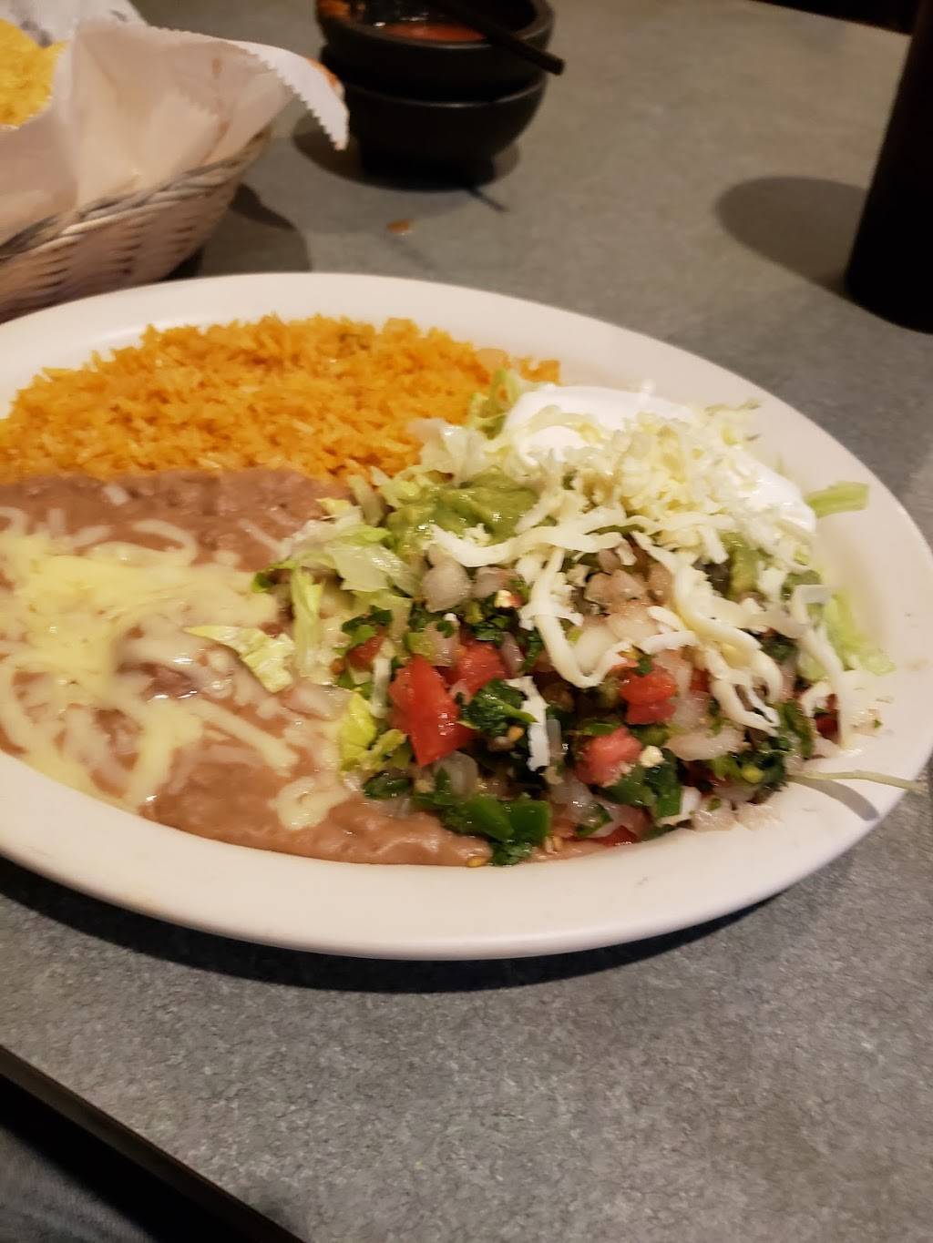 El Rodeo Mexican Restaurant | restaurant | 5204 Elzie Rd, Louisville, KY 40258, USA | 5029958722 OR +1 502-995-8722