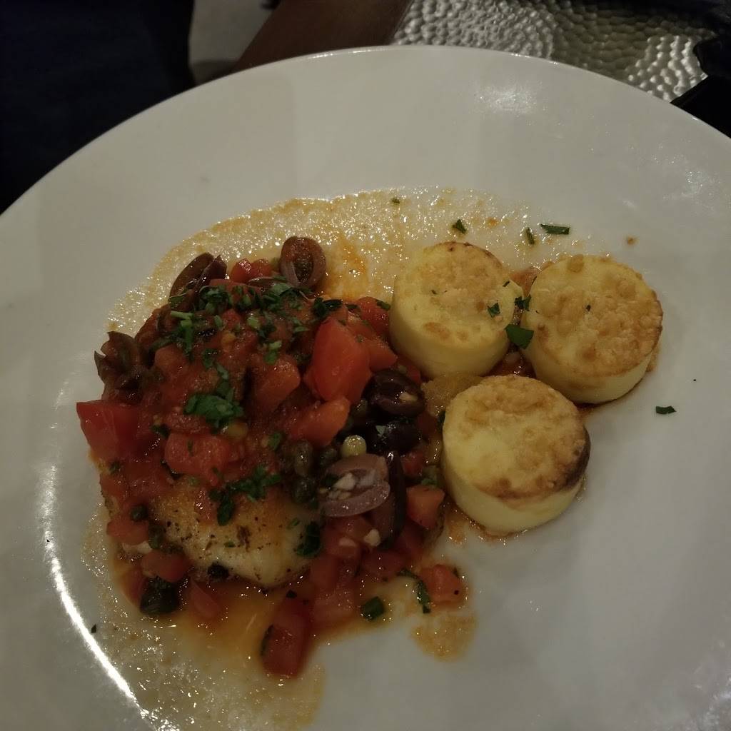 Flora Bar & Kitchen | restaurant | 5980 Village Way #B106, San Diego, CA 92130, USA | 8584610622 OR +1 858-461-0622