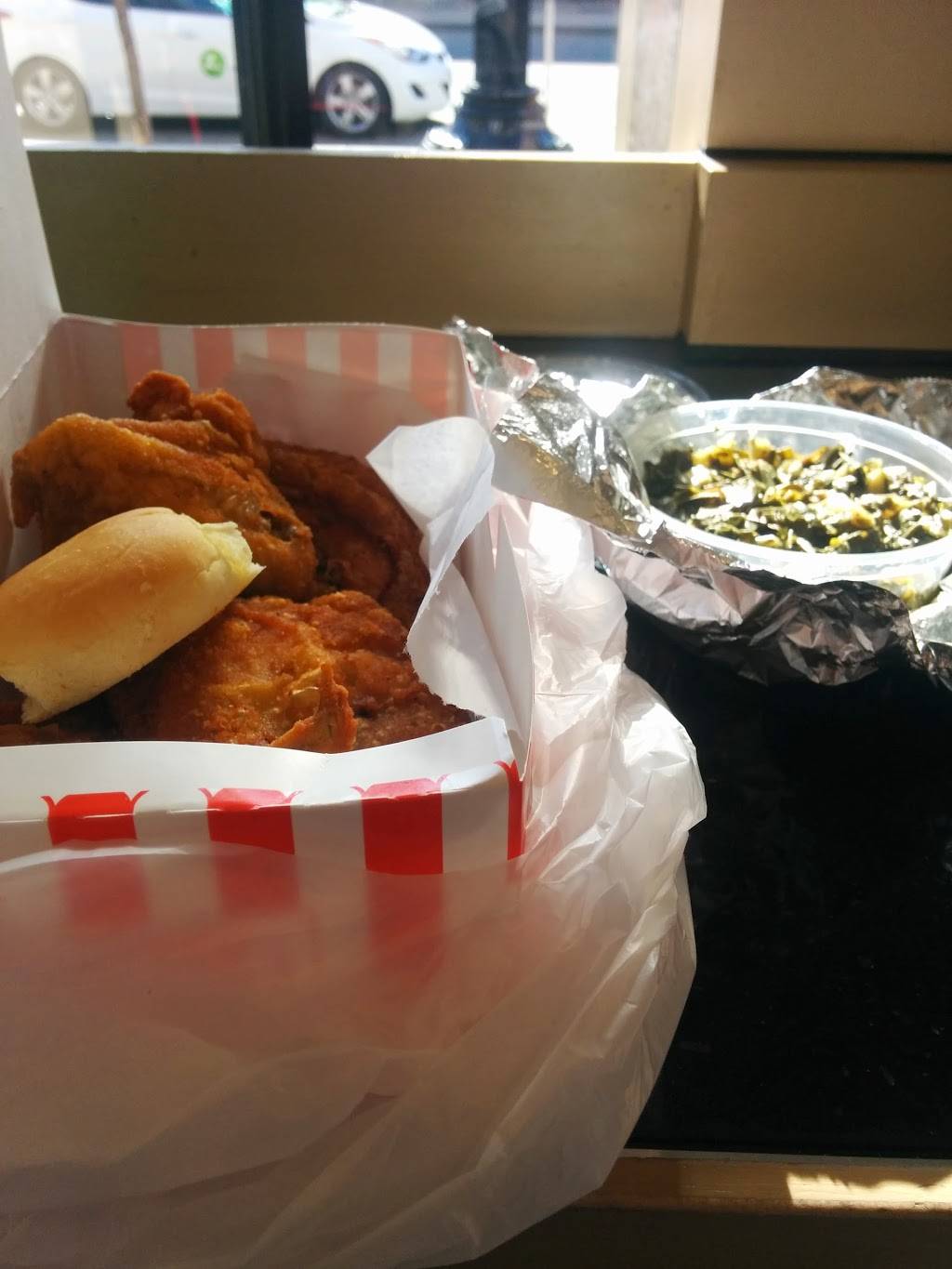 Crown Fried Chicken | restaurant | 716 H St NE, Washington, DC 20002, USA | 2025466600 OR +1 202-546-6600