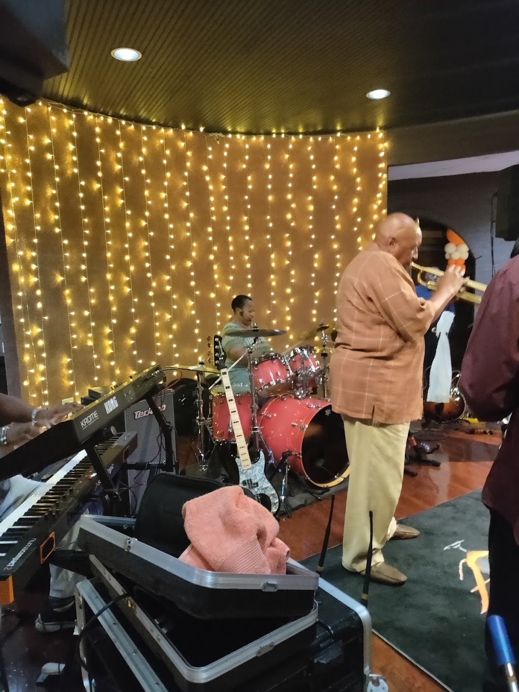 My Spot Dinner and Jazz | restaurant | 3557 Ridgeway Rd, Memphis, TN 38115, USA | 9014255773 OR +1 901-425-5773