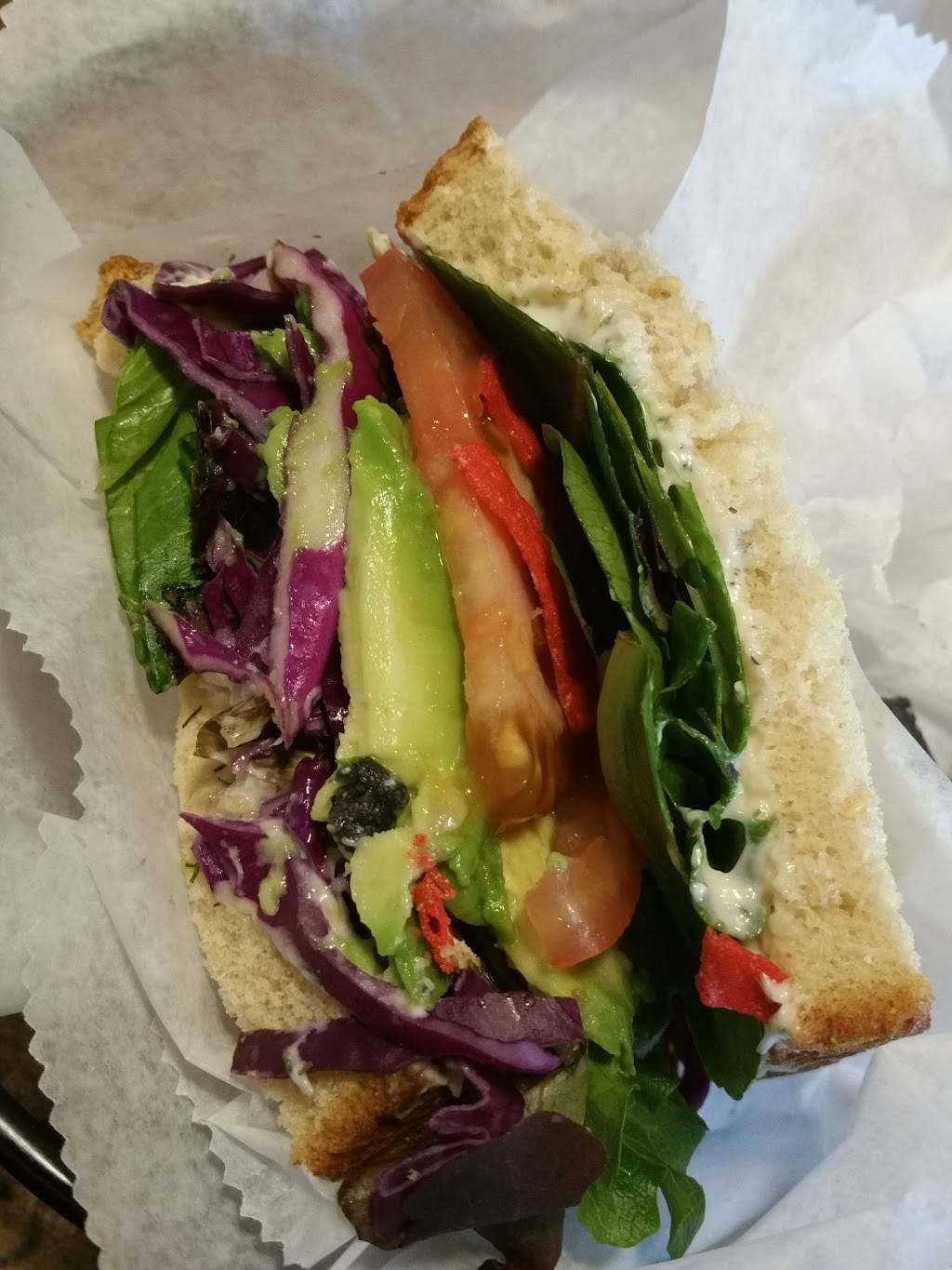 Juicys Wellness Cafe | cafe | 110 E Main St, McMinnville, TN 37110, USA | 9314742233 OR +1 931-474-2233