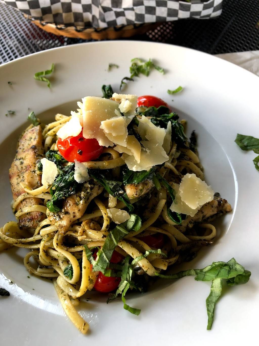 Grillicious Gourmet Tap & Grill | restaurant | 3 Mulcaster St, Barrie, ON L4M 3L9, Canada | 4168579542 OR +1 416-857-9542