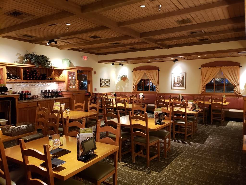 Olive Garden Italian Restaurant | meal takeaway | 102 Colony Pl, Plymouth, MA 02360, USA | 5087465043 OR +1 508-746-5043