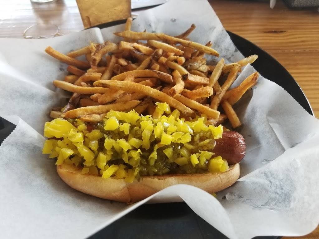 Double Dogs | restaurant | 1916 Justice Dr, Lexington, KY 40509, USA | 8599634150 OR +1 859-963-4150