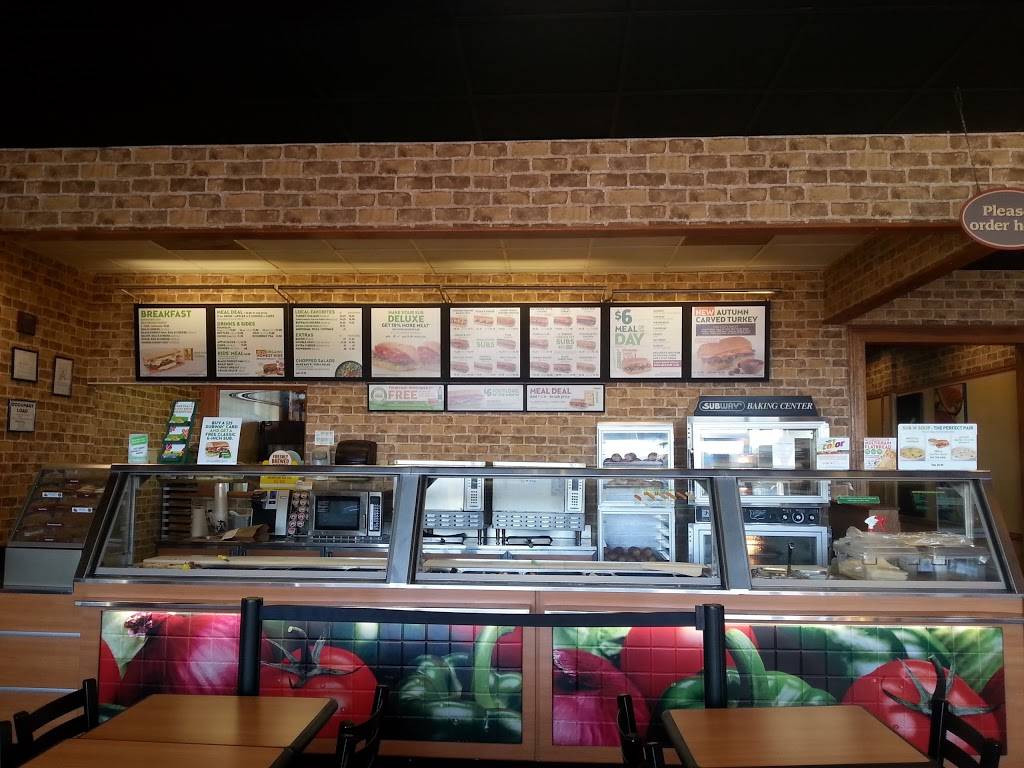 Subway | restaurant | 116 Norfleet Dr, Senatobia, MS 38668, USA | 6625628812 OR +1 662-562-8812