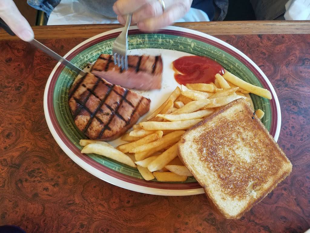 Georges Pizza and Steak | restaurant | 5695 Clark Ln N, Columbia, MO 65202, USA | 5732142080 OR +1 573-214-2080