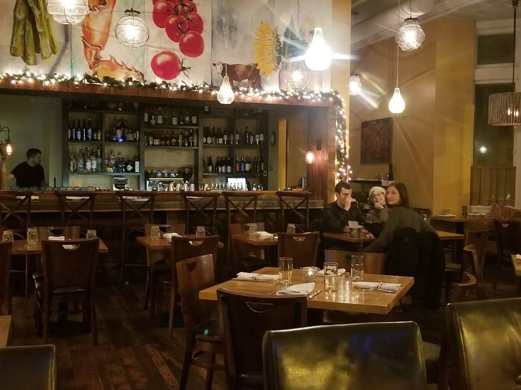 La Fia Bistro | restaurant | 421 N Market St, Wilmington, DE 19801, USA | 3025435574 OR +1 302-543-5574