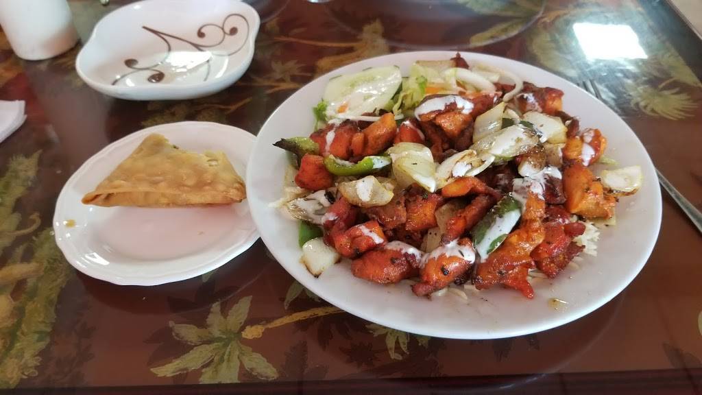 Red Chilli | restaurant | 1228 Middle Country Rd, Selden, NY 11784, USA | 6318464173 OR +1 631-846-4173